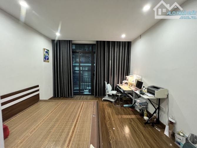 Cần Bán nhà Phố  Phương Mai ô tô KD 48m 5tầng MT 4m Chỉ 11,5 tỷ LHCC.