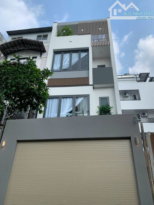 RẺ NHẤT Q.3, 2 lầu mới đẹp đường CÁCH MẠNG THÁNG 8. Dt: 5.5m x 16m. Giá: 12.5 tỷ.