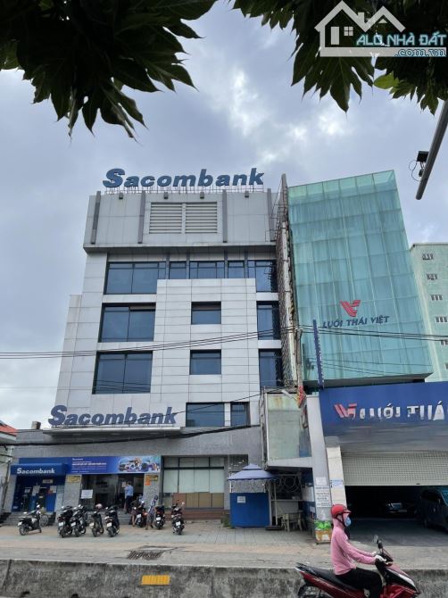 chủ cần bán gấp tòa nhà Sacombank MT Hà Huy Giáp Q12 DT 19x25m 7 tầng ĐCT 250tr/th