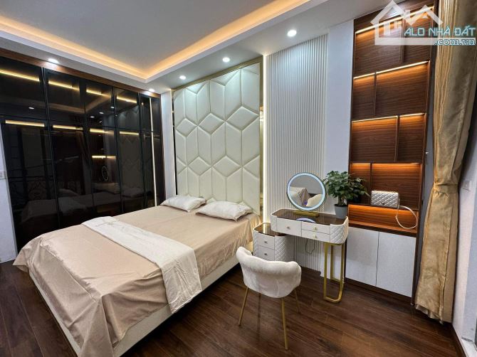 Phan Đình Giót 39m2 - 4 tầng - gi.á 6.36 tỷ  Mô tả chi tiết SIÊU HIẾM - SIÊU ĐẸP - TỪ VỊ T - 9