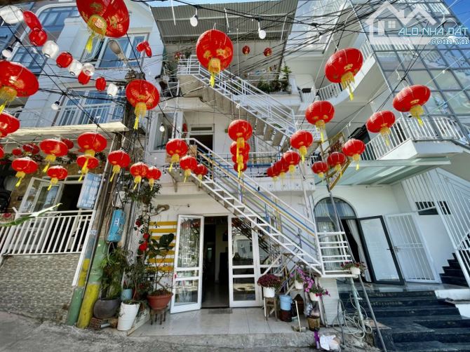 CĂN HỘ 8 PHÒNG - GẦN TRƯỜNG ĐẠI HỌC ĐÀ LẠT - 7 TỶ