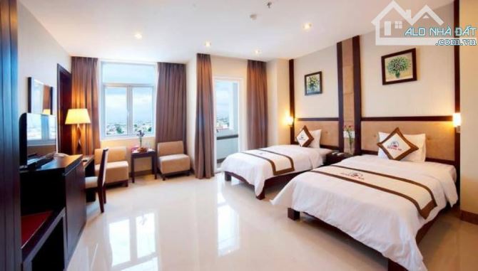 BÁN GẤP NHÀ MP TRẦN QUỐC TOẢN.DT:180M2.XÂY SẴN 8 TẦNG,THANG MÁY.VỊ TRÍ ĐẸP.GIÁ CHÀO 73 TỶ.