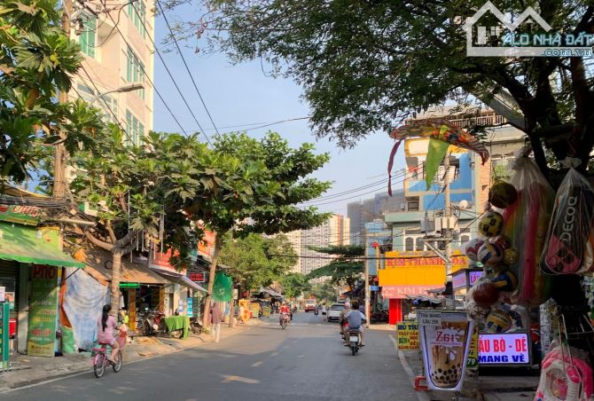 Bán nhà mặt tiền Lê Thị Hoa,sát chợ Khiết Tâm 120m2(5x24) 2tầng 9.7tỷ.