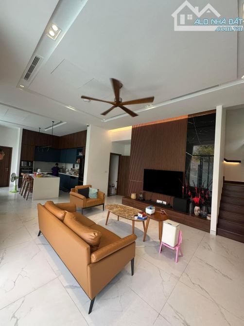 Bán Biệt Thự có hồ bơi khu Tên Lửa (14x20) 4 tấm tặng NTCC - 1