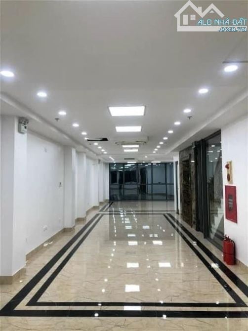 Bán nhà Mặt Phố khu vực Lý Thái Tổ, DT 120m x 8 tầng, mặt tiền 7m, gara ô tô