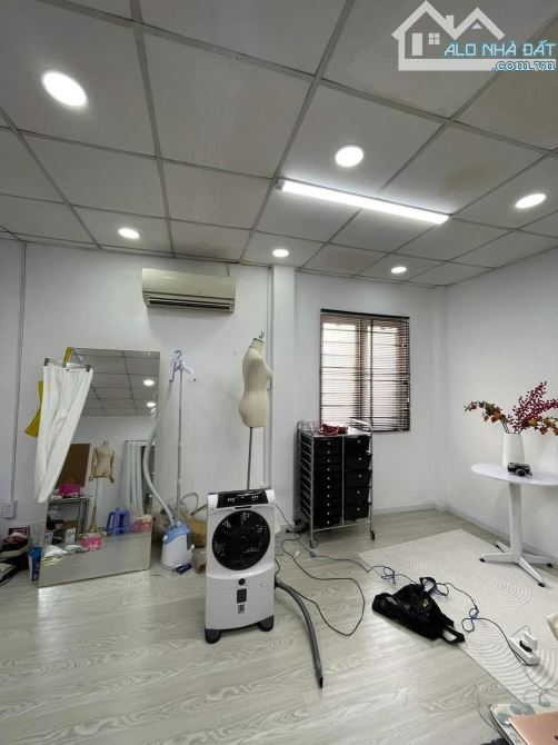 PHÚ NHUẬN-102M2-3TẦNG - NGANG 6M-XE HƠI ĐỖ CỬA-CHỈ 9.xxx TỶ.🌹 - 2