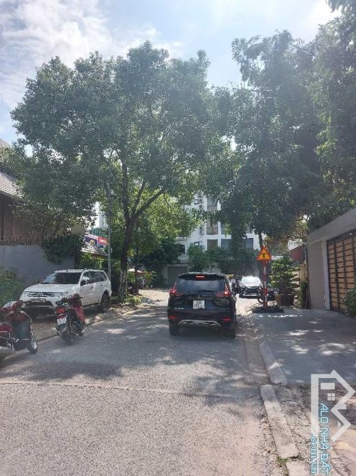 Bán tòa nhà Phố Việt Hưng 500x5 tầng,thang máy - Vỉa hè ô tô tránh - 1Mặt đường 1 mặt Sông - 6