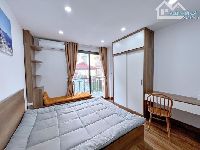 Bán nhà 8 tầng thang máy phố Tây Sơn 62 m2, mặt tiền 5 m, giá 12 tỷ