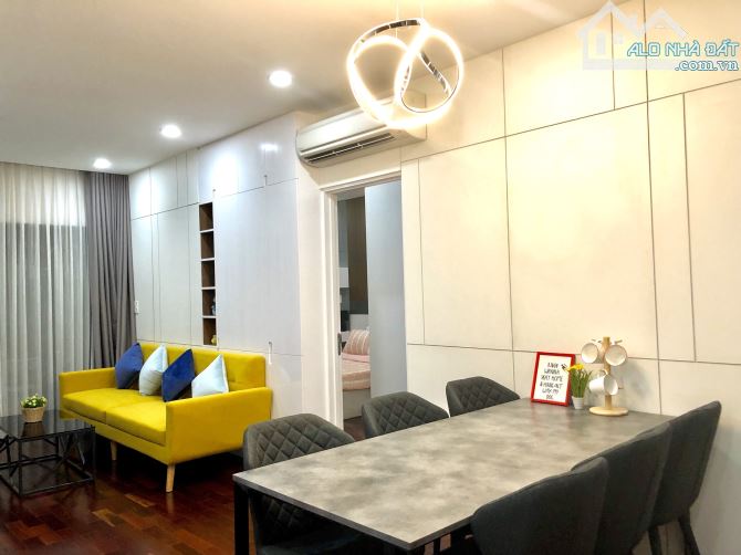 Cần bán gấp CC 107 Trương Định Q.3. DT 80m2, 2P, 2WC. Giá 6 tỷ - 1