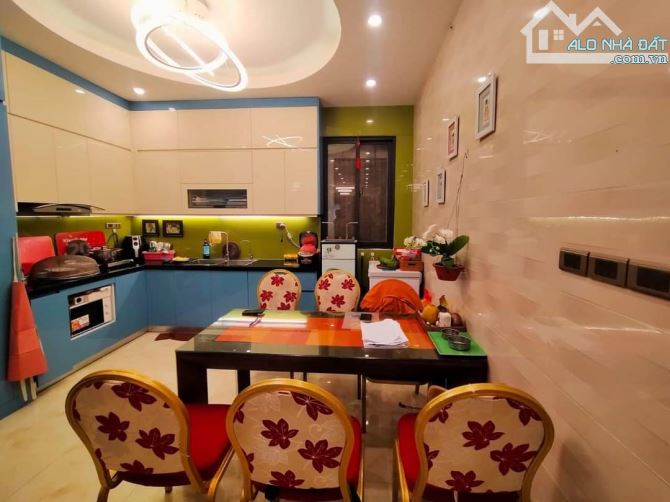 Bán nhà phố Hồng Tiến, 4 tầng, 62m2, 2 mặt thoáng, tặng nội thất, 9.7 tỷ - 1