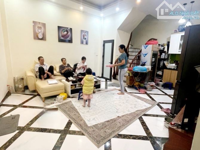 Bán Nhà Đông Thiên, 5 Tầng, 39m2, Giá 4.5 Tỷ, Gần Ôtô Tránh, Gần Trường Học, Gần Chợ - 2
