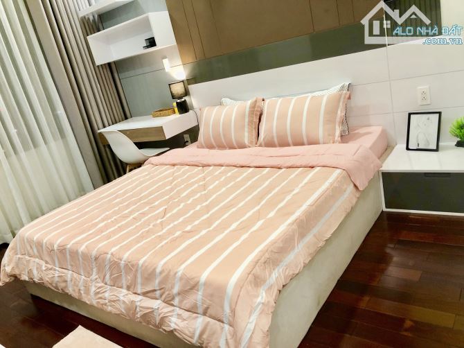 Cần bán gấp CC 107 Trương Định Q.3. DT 80m2, 2P, 2WC. Giá 6 tỷ - 3