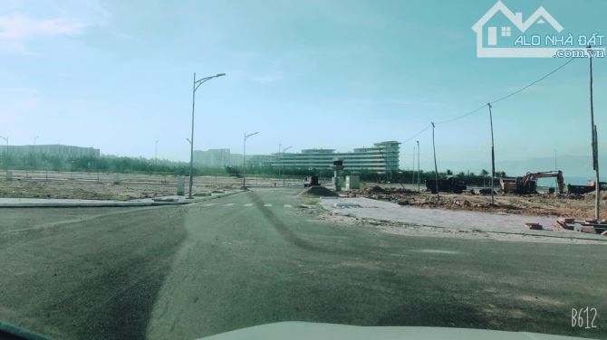 chủ Bán số lô đất Mặt Biển Suối Cả Nhơn Lý. Dt 130m2. Giá 3tỷ150 / lô - 4