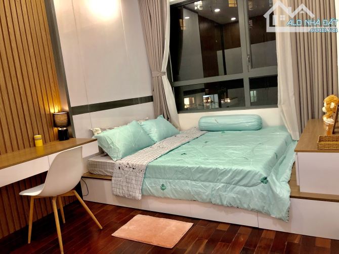 Cần bán gấp CC 107 Trương Định Q.3. DT 80m2, 2P, 2WC. Giá 6 tỷ - 5