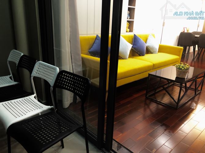 Cần bán gấp CC 107 Trương Định Q.3. DT 80m2, 2P, 2WC. Giá 6 tỷ - 7