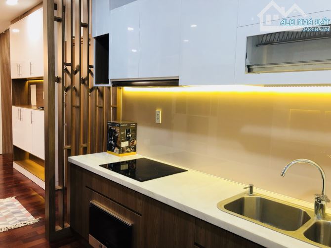 Cần bán gấp CC 107 Trương Định Q.3. DT 80m2, 2P, 2WC. Giá 6 tỷ - 8