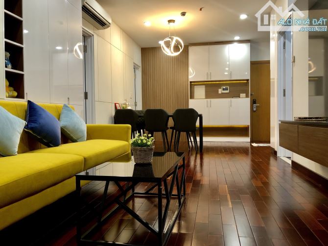 Cần bán gấp CC 107 Trương Định Q.3. DT 80m2, 2P, 2WC. Giá 6 tỷ - 9