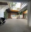 Biệt thự sân vườn cổ điển Trần Quốc Thảo, Quận 3, 10x20m, trệt, lầu, Indochine style