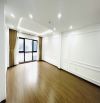 Cho thuê gấp văn phòng mới 100% sàn 65m2 tại phố Vũ Thạnh Sầm Uất giá cực rẻ 12tr/tháng