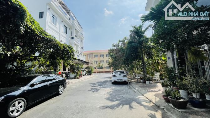 NỀN ĐẸP ĐẦU ĐƯỜNG B11 - KDC HƯNG PHÚ QUẬN CÁI RĂNG TP CẦN THƠ
