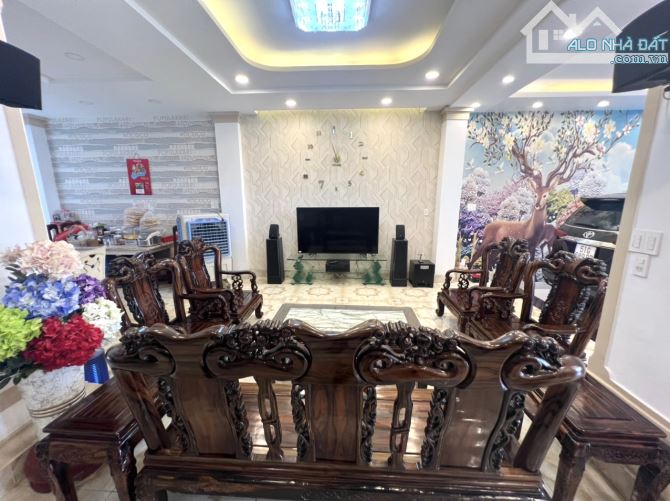 Bán biệt thự 8x20m mặt tiền Trần Thị Ngôi Cao Lỗ P4 Quận 8 - 2