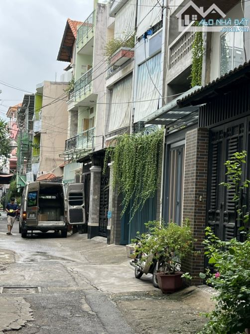 BÁN NHÀ LÔ GÓC HẺM Ô TÔ 5 TẦNG NGUYỄN CỬU VÂN P17 BÌNH THẠNH 6.x TỶ - 7