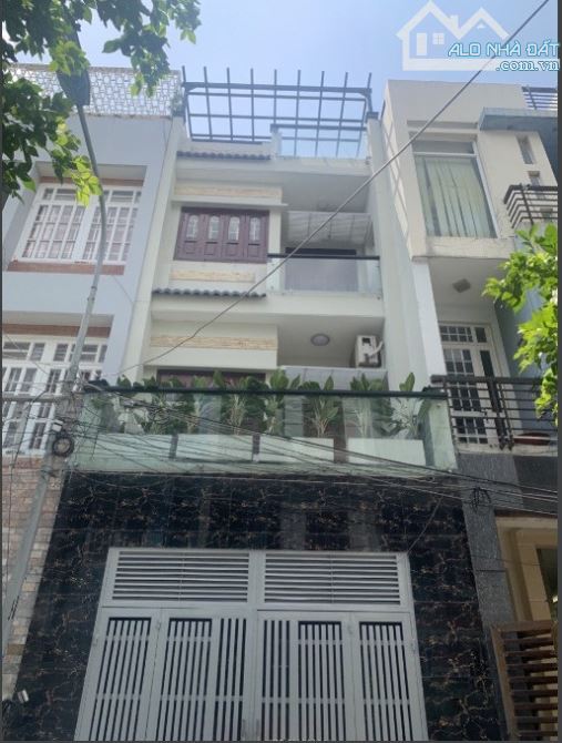 Gia đình thiện chí bán nhanh căn nhà tại Đại Học Văn Lang - Đường trước nhà 10m rộng rãi.
