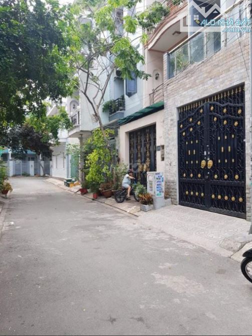 Gia đình thiện chí bán nhanh căn nhà tại Đại Học Văn Lang - Đường trước nhà 10m rộng rãi. - 1
