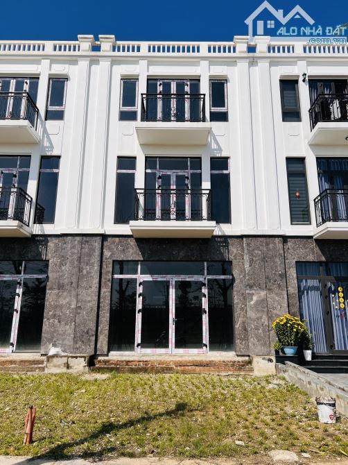 🏡  SIÊU PHẨM SHOPHOUSE KHU C ROYAL PARK - GIÁ SẬP SÀN CHỈ 5,4x TỶ THƯƠNG LƯỢNG CHÍNH CHỦ - 2