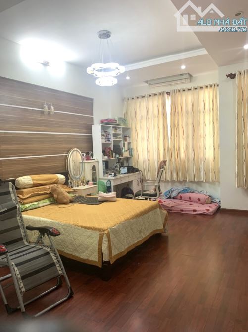 Nhà bán DT lớn,4 tầng, xe ô tô 7 chỗ đậu trong nhà, Nguyễn Thị Tần P2 Quận 8 - 7