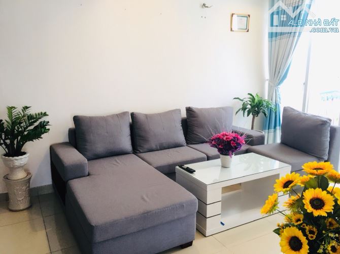 Gấp bán căn hộ chung cư Miếu Nổi, giá 2,65 tỷ, DT 55m2 gồm 2PN 1WC, SH