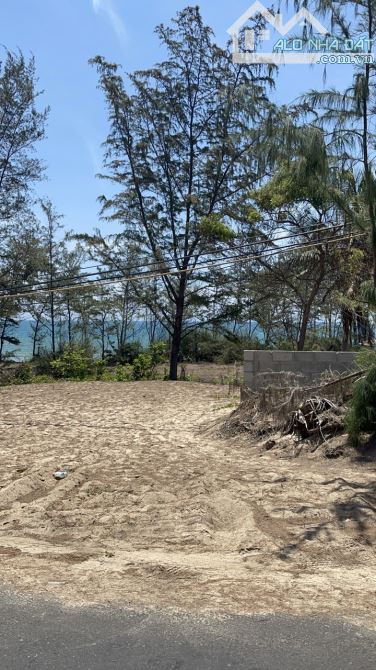 Cần Bán lô đất 1384m2 mặt tiền biển Nguyễn Cơ Thạch, Mũi Né , Thành Phố Phan Thiết