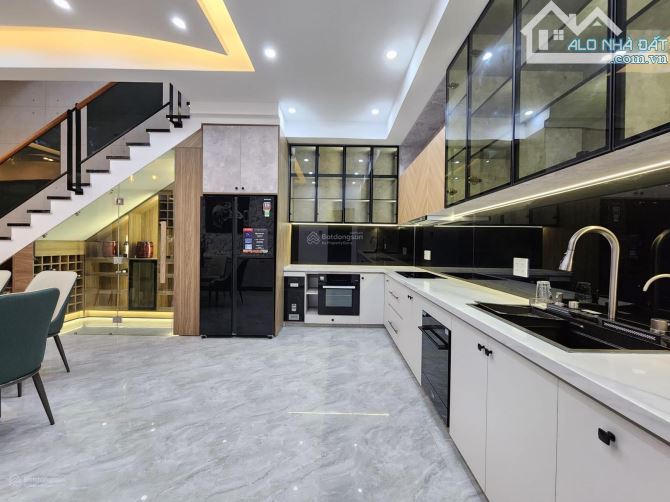 CHỦ CẦN BÁN GẤP CĂN VILLA KHU TT LIÊN CHIỂU - DT ĐẸP - NỘI THẤT SANG TRỌNG - SÁT BIỂN - 1