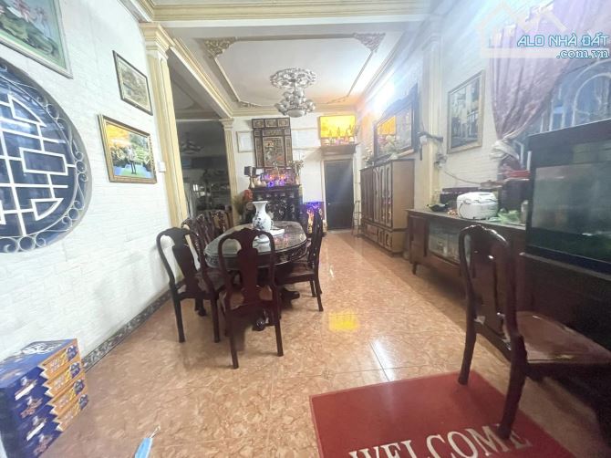 VẠN NGƯỜI MÊ. NHÀ 2MẶT TIỀN LÔ GÓC TÊN LỬA SIÊU HIẾM 547M2, 3TẦNG 40P, DÒNG TIỀN 100TR. - 2