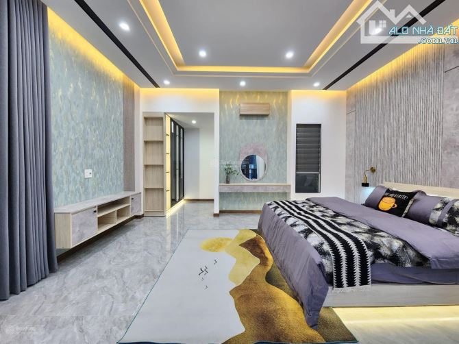 CHỦ CẦN BÁN GẤP CĂN VILLA KHU TT LIÊN CHIỂU - DT ĐẸP - NỘI THẤT SANG TRỌNG - SÁT BIỂN - 2