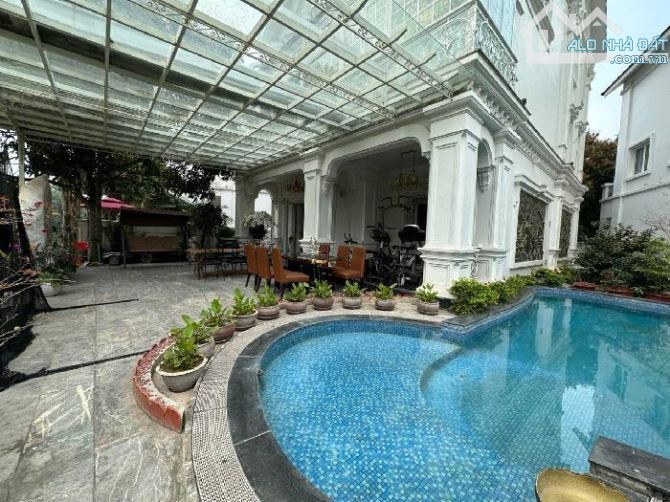 Bán Siêu biệt thự Vinhomes Hoa Sữa 400m2.5 tầng - Chủ gửi NH - Giảm chào 30 tỷ - 2