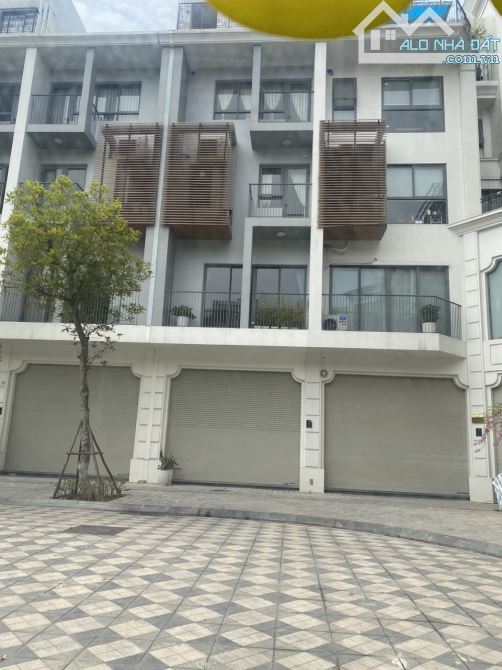 Siêu phẩm shophosue góc mặt phố đi bộ dự án The manor central park Dt:135m2 5 tầng