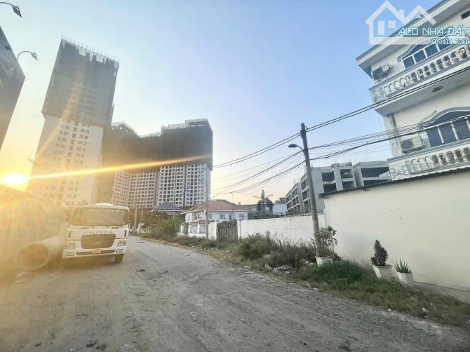 VẠN NGƯỜI MÊ. NHÀ 2MẶT TIỀN LÔ GÓC TÊN LỬA SIÊU HIẾM 547M2, 3TẦNG 40P, DÒNG TIỀN 100TR. - 7