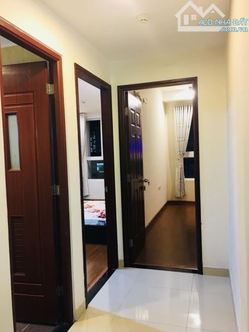 Gấp bán căn hộ chung cư Miếu Nổi, giá 2,65 tỷ, DT 55m2 gồm 2PN 1WC, SH - 7