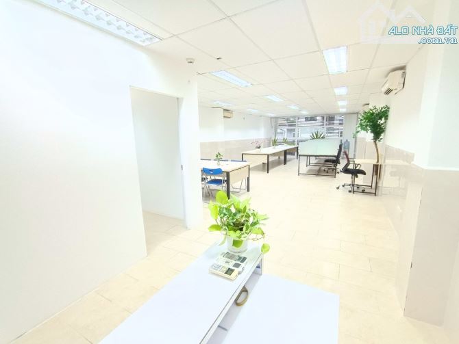 Cho Thuê Văn Phòng Đường Nguyễn Bá Tuyển, P12, Tân Bình. DT 80m2 Full nội thất - 16 triệu