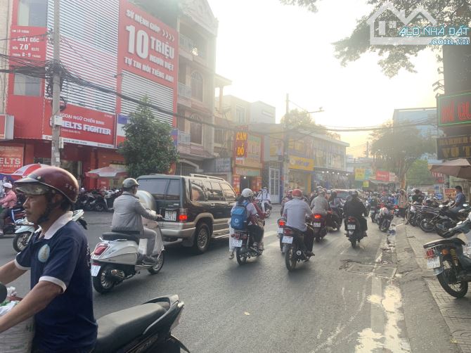Bán nhà 4 tầng mặt tiền Hoàng Diệu 2, Linh Chiểu,Thủ Đức.