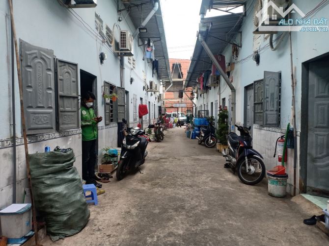 Bán dãy nhà trọ Đường Số 10, Tăng Nhơn Phú B, Quận 9. Dt: 8,7m x 32m = 226m2