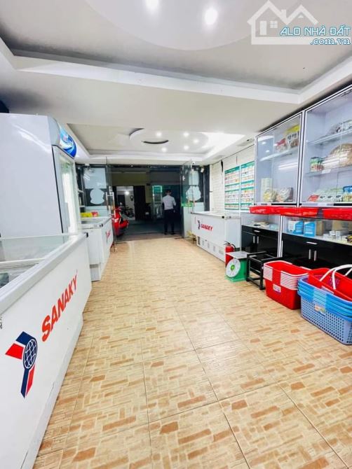 Gấp! Bán nhà mặt phố Đặng Thùy Trâm, Vỉa hè 3m, ô tô tránh đỗ, phân lô, 47m2 5T, 20.x tỷ