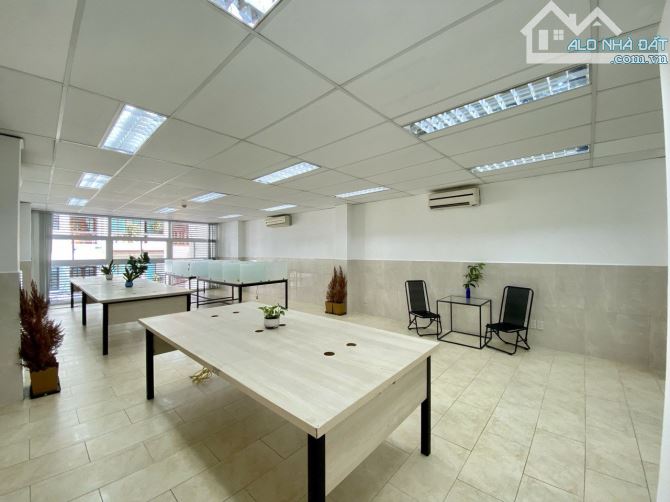 Cho Thuê Văn Phòng Đường Nguyễn Bá Tuyển, P12, Tân Bình. DT 80m2 Full nội thất - 16 triệu - 10