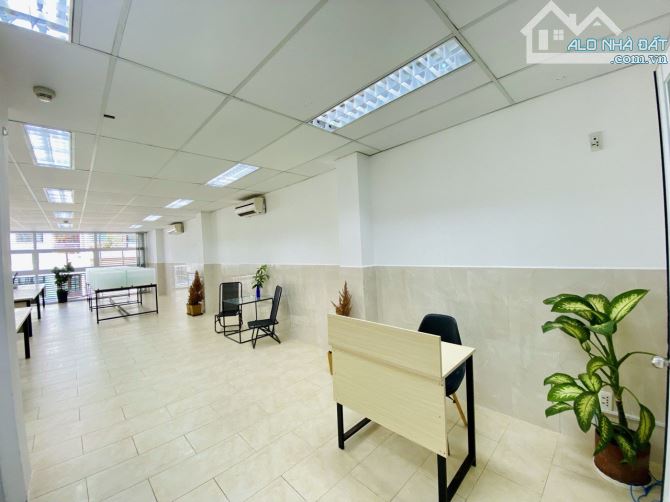 Cho Thuê Văn Phòng Đường Nguyễn Bá Tuyển, P12, Tân Bình. DT 80m2 Full nội thất - 16 triệu - 11