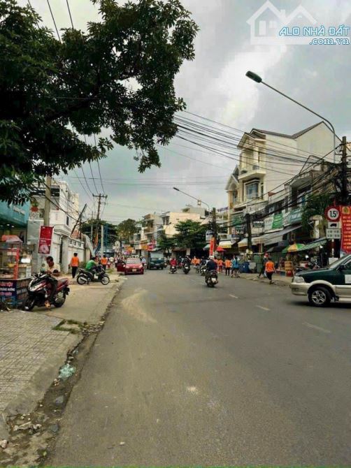 Bán nhà 4 tầng mặt tiền Hoàng Diệu 2, Linh Chiểu,Thủ Đức. - 1