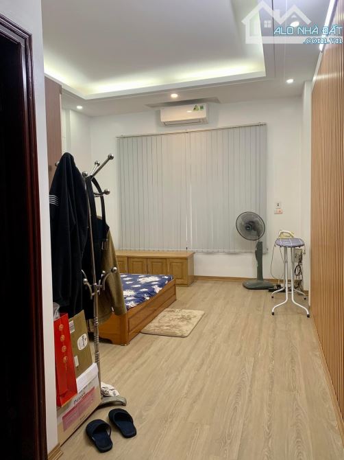 Bán nhà Lạc Long Quân Hồ Tây lô góc ô tô vào nhà 40m 5 tầng vuông vắn nhỉnh 6 tỷ - 1
