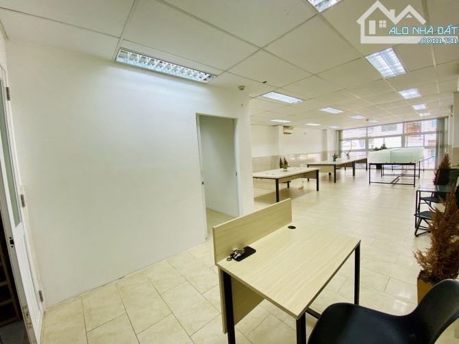 Cho Thuê Văn Phòng Đường Nguyễn Bá Tuyển, P12, Tân Bình. DT 80m2 Full nội thất - 16 triệu - 12