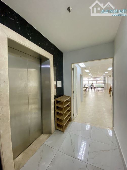 Cho Thuê Văn Phòng Đường Nguyễn Bá Tuyển, P12, Tân Bình. DT 80m2 Full nội thất - 16 triệu - 15