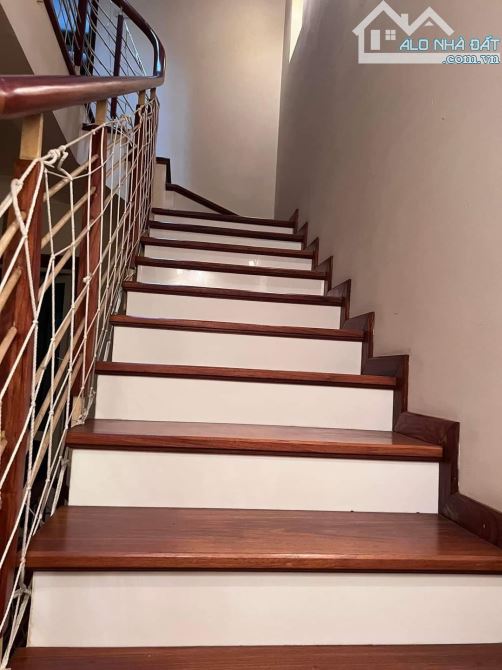 Bán Biệt Thự Đống Đa, Cực Hiếm, 102m2, 5 tầng, giá 26 tỷ